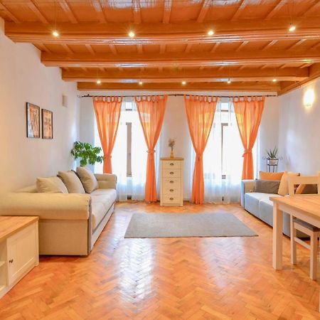 Charming Apartment - Heart Of Brasov Poarta Schei Kültér fotó