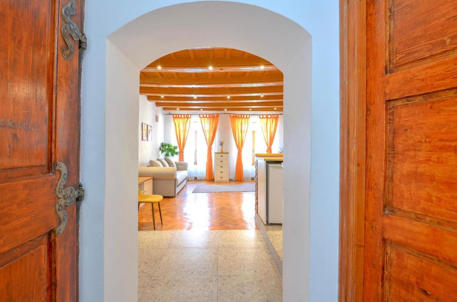 Charming Apartment - Heart Of Brasov Poarta Schei Kültér fotó