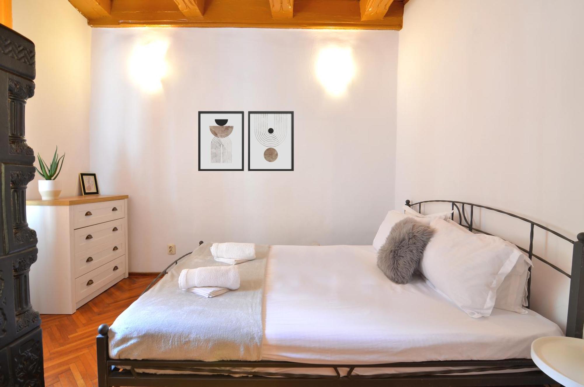 Charming Apartment - Heart Of Brasov Poarta Schei Kültér fotó